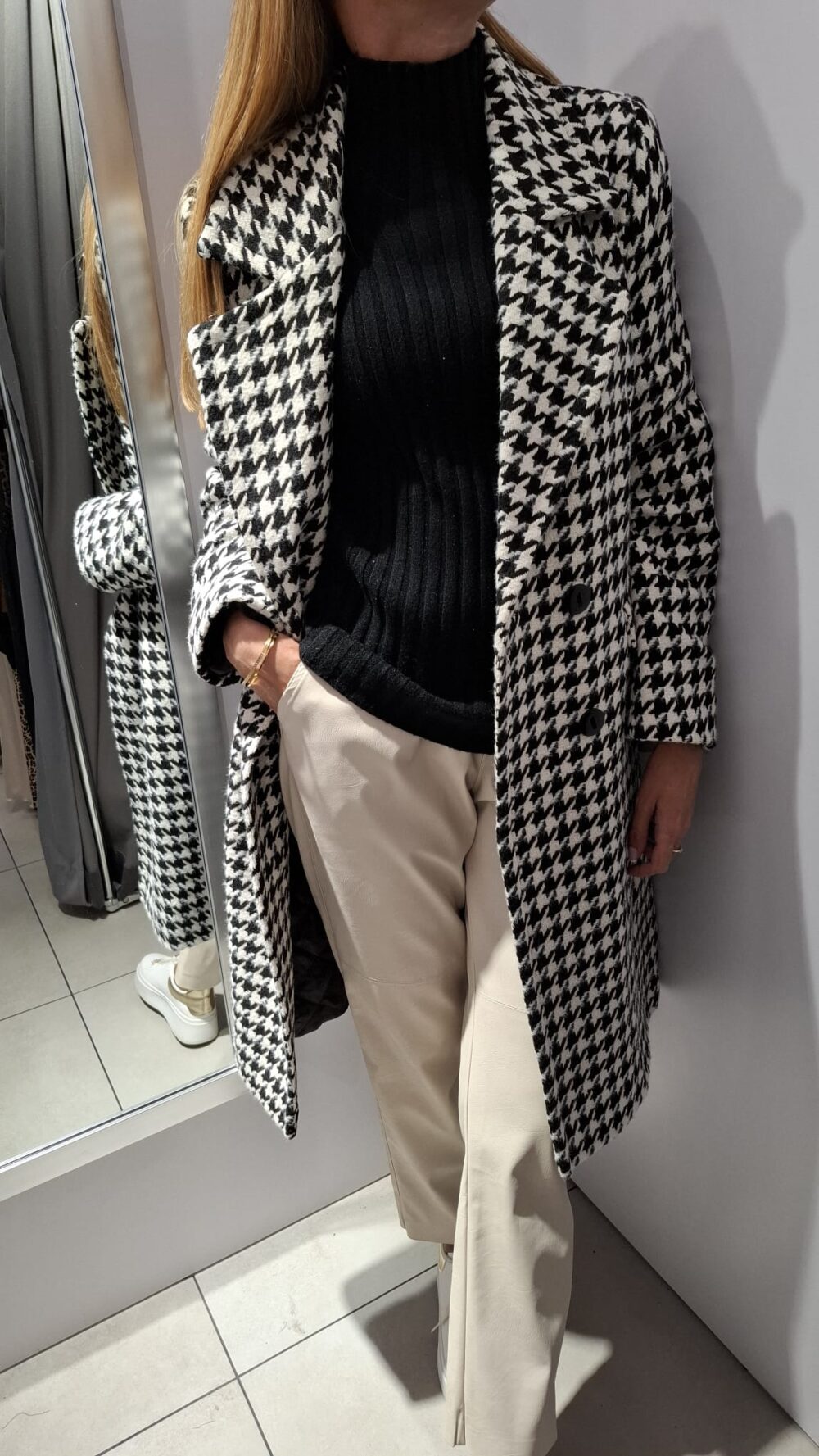 Płaszcz w Pepitkę Czarny + Biały BB 42/XL - obrazek 4