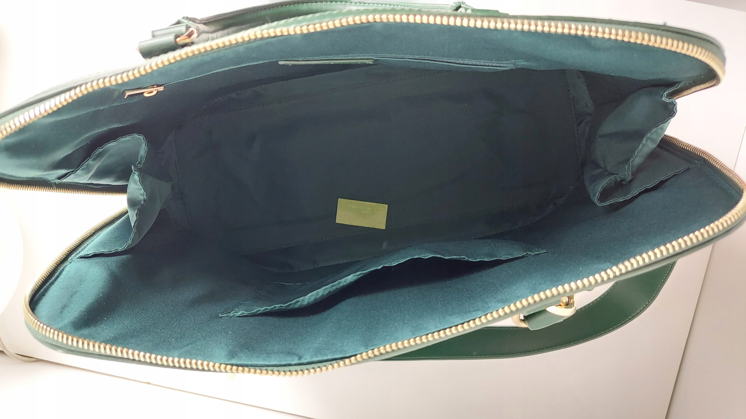 ba37095850188edb1b31ec5a18cd0ed9