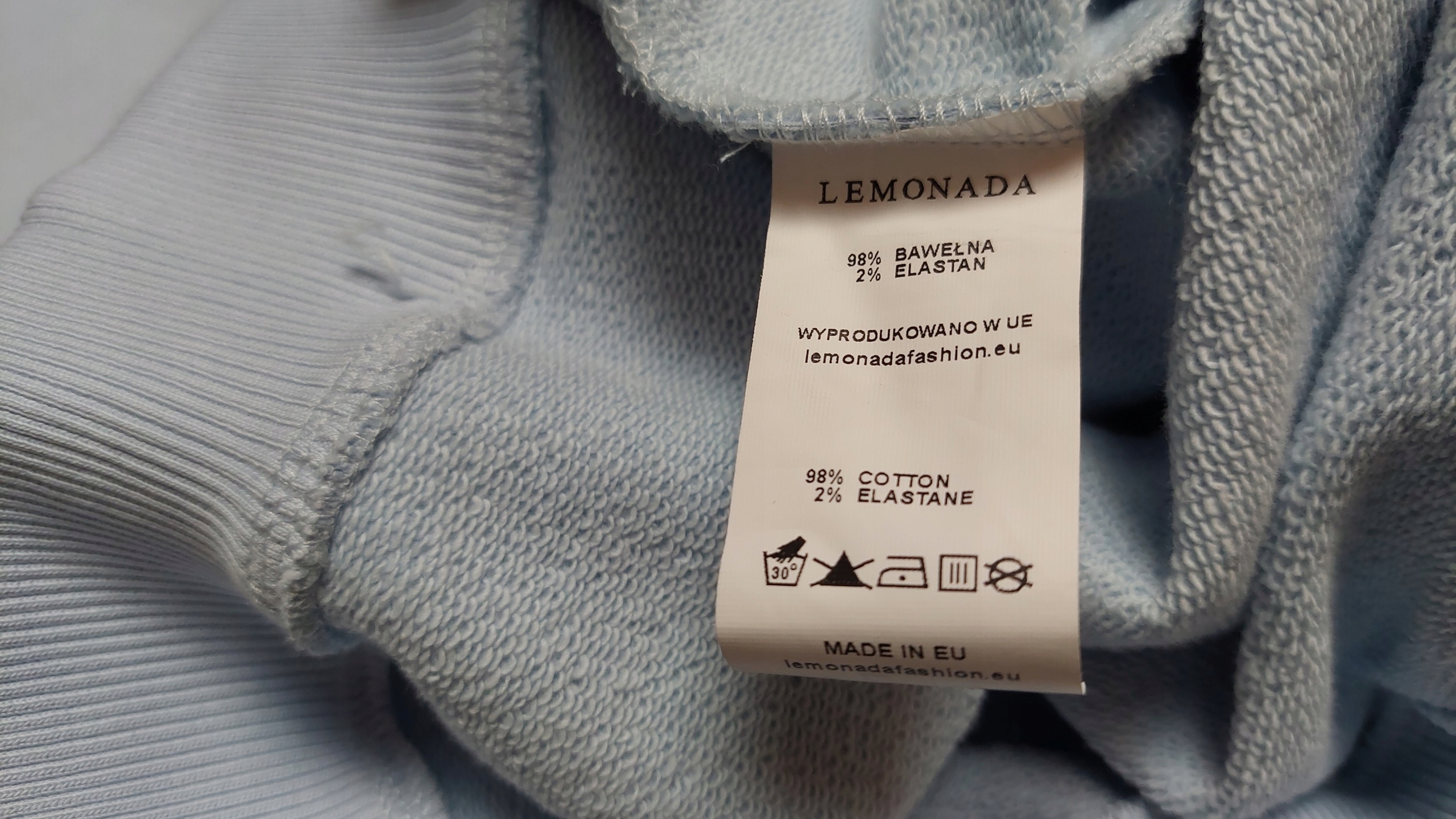 dd08819229e166fa443fc6e8a68fe3b5