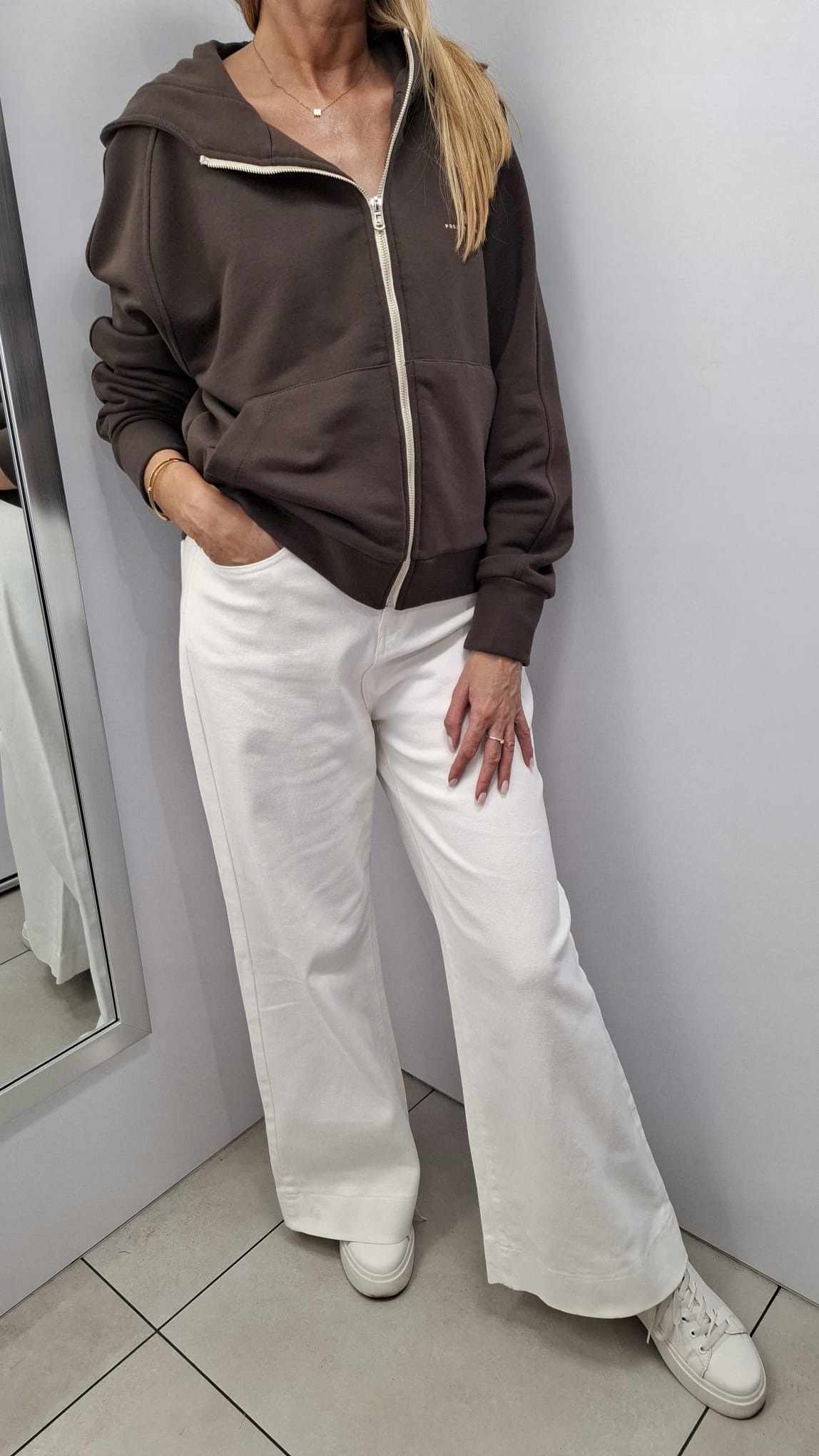 d01e7b5b884301bff3c73258b29763f6