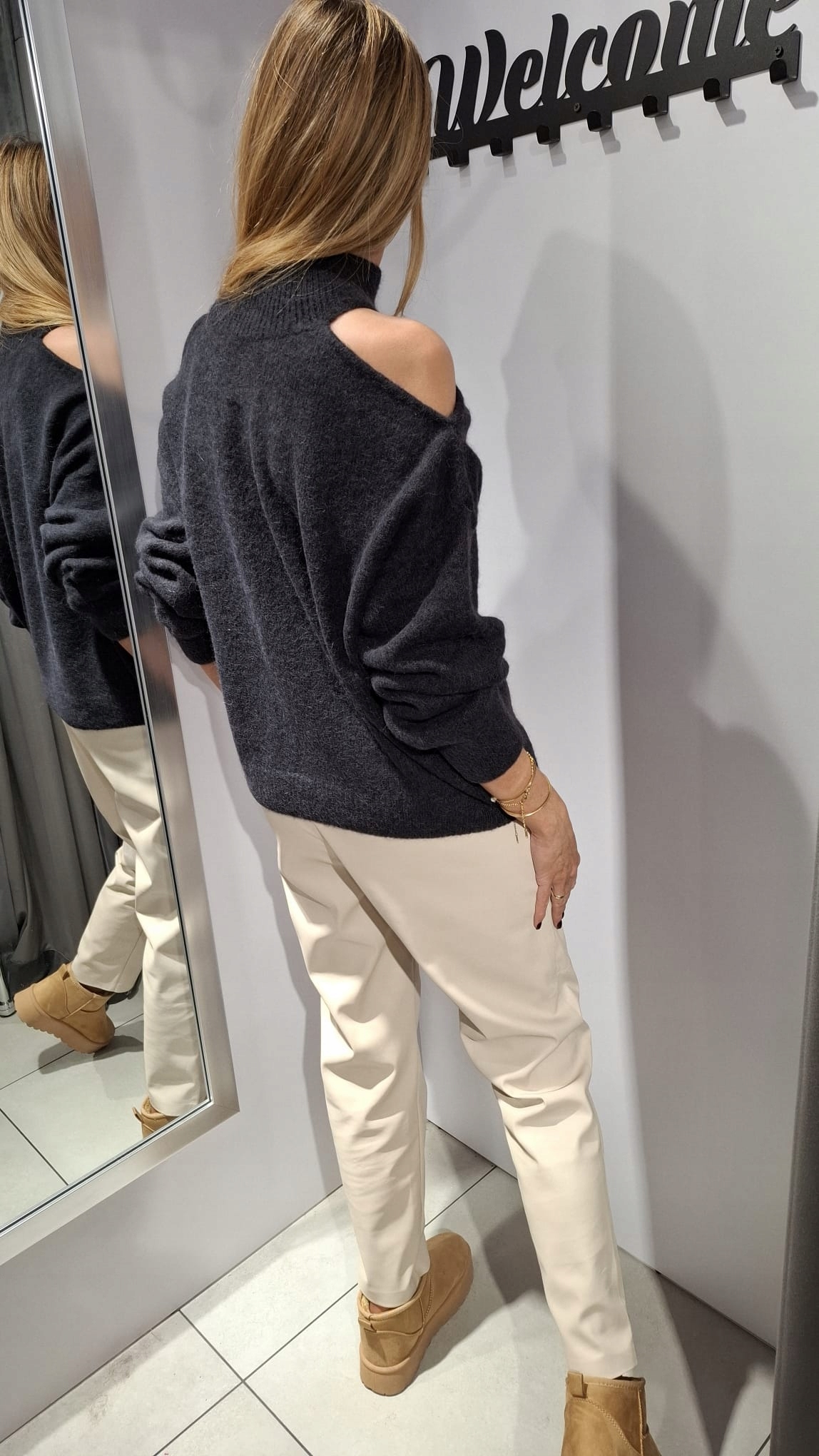 915ade0d558a3870055fbed2f40aaca2