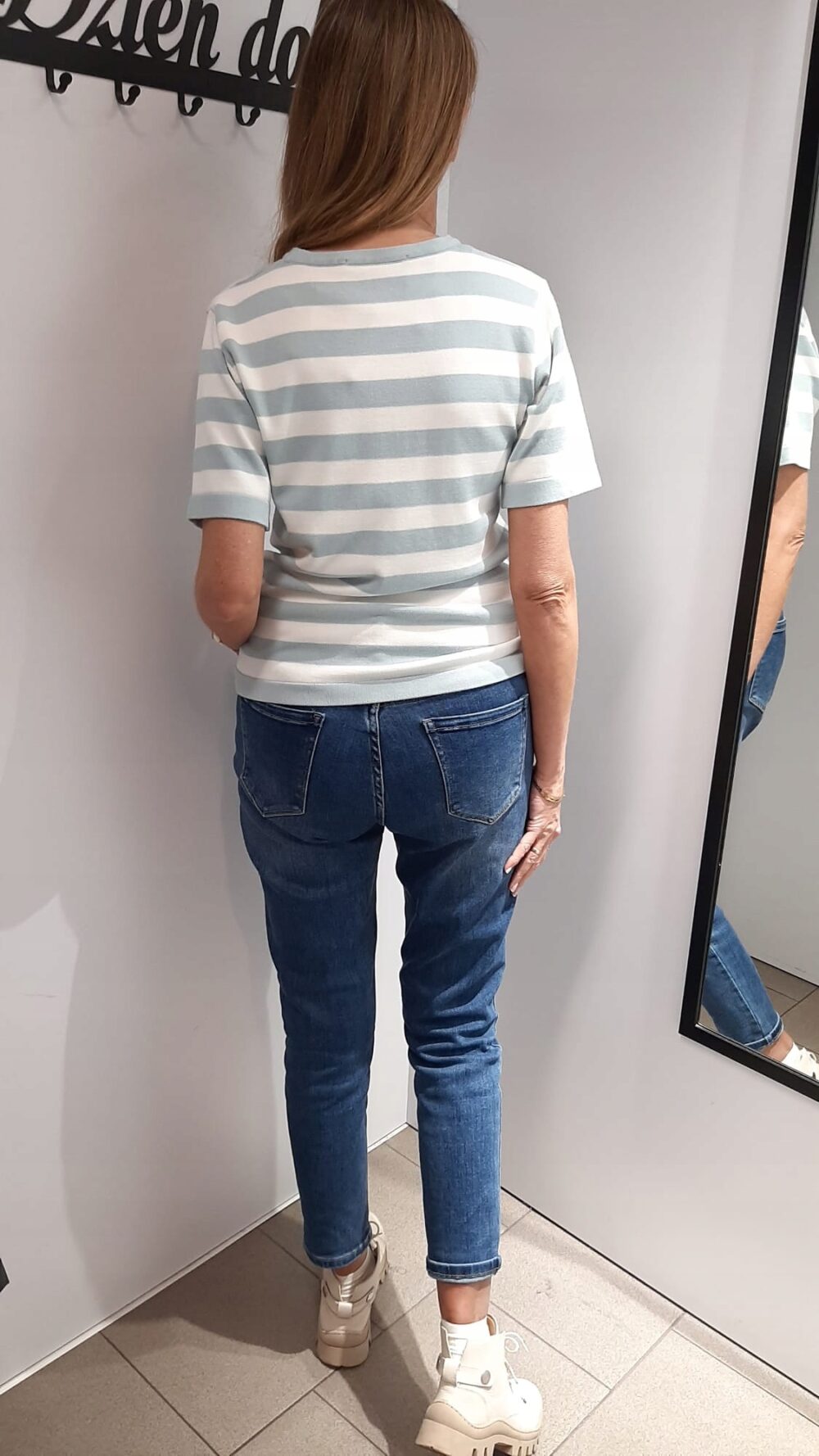 15315099643